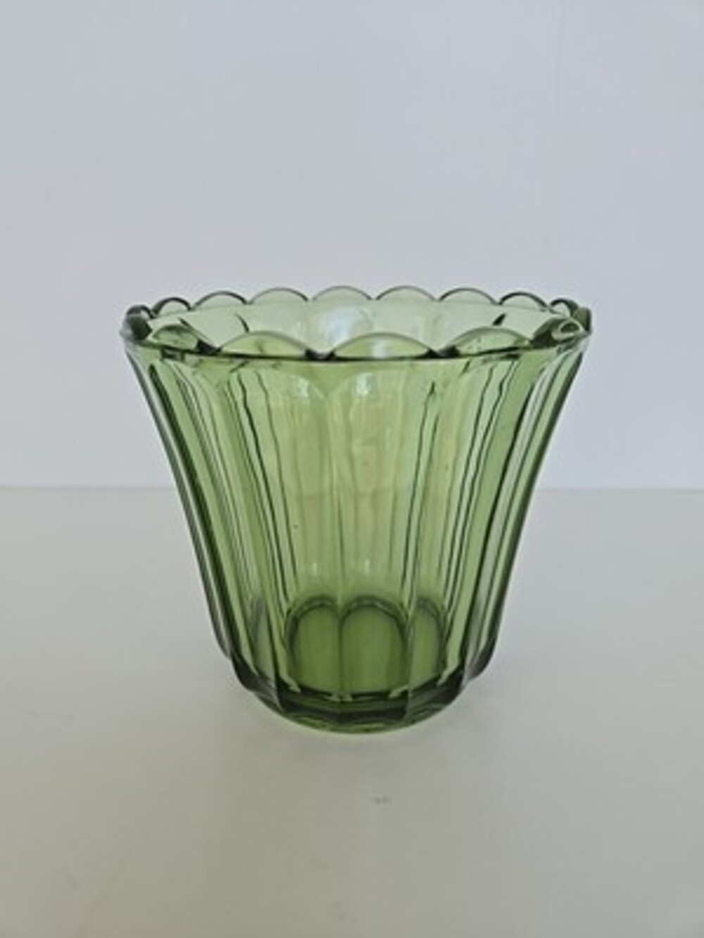VINTAGE GREEN GLASS PLANTER POT Scalloped Ribbed Art Deco Style 4.5in